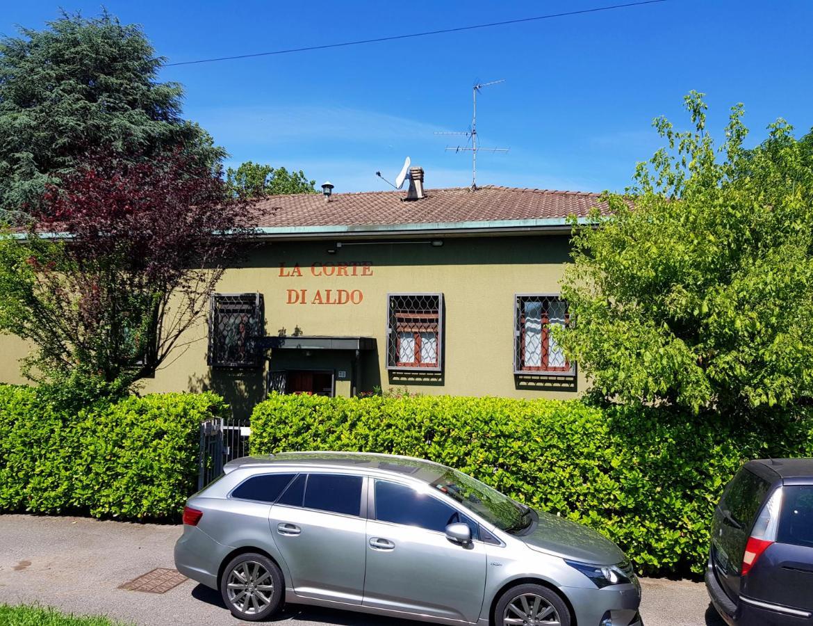 La Corte Di Aldo Rozzano Exterior foto